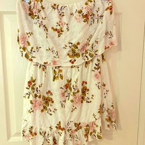 American Eagle Outfitters Floral Romper Medium